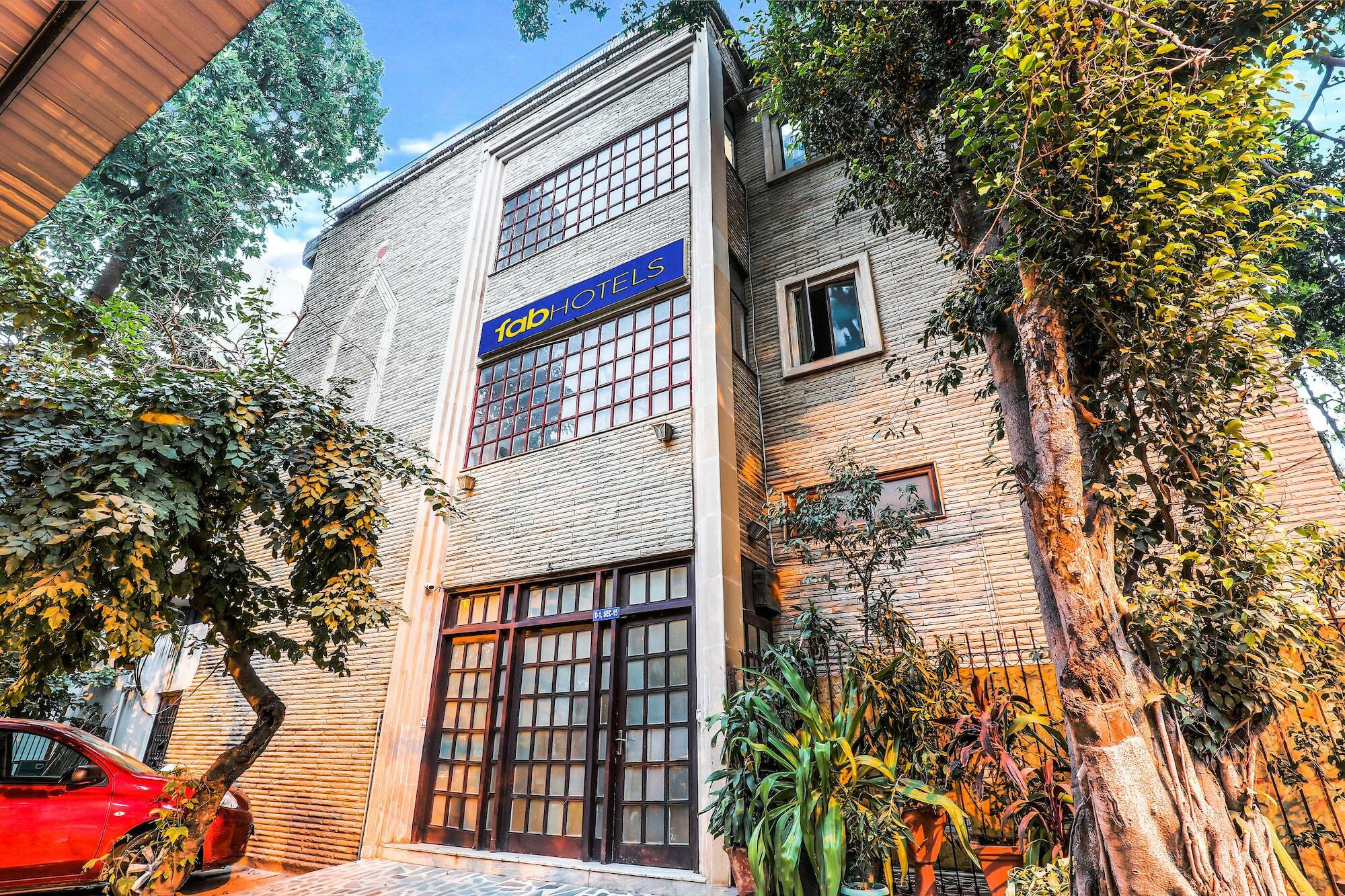 Fabexpress Hemkunt Mansion Hotel Noida Exterior photo